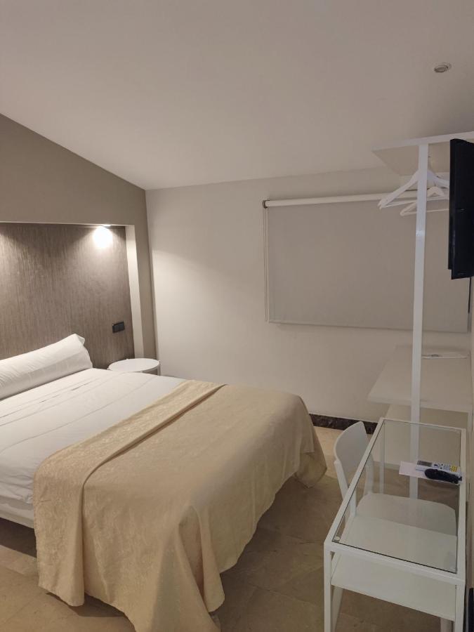 Hotel Ciudad De Navalcarnero Kültér fotó