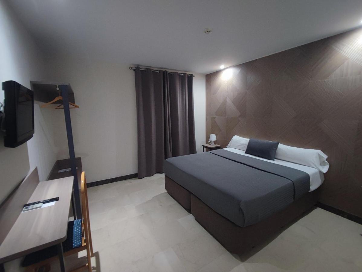 Hotel Ciudad De Navalcarnero Kültér fotó