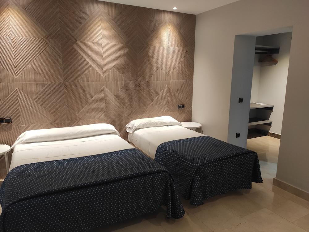 Hotel Ciudad De Navalcarnero Kültér fotó